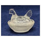 Mini glass hen on nest salt cellar