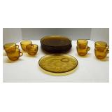 Set of 8 Sunburst Pattern  Snack/ Luncheon