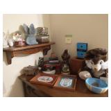 Group of mixed decor items