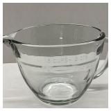 Pampered Chef 8 Cup Mixing/ Measuring Bowl