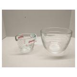 Lot of 2 vintage Pyrex measuring bowls