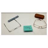 2 Pairs of Reading Glasses