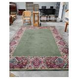 Area Rug w/Green Center, Designed Edges