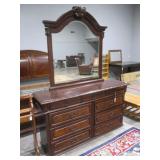9 Drawer Dresser w/Mirror