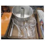 Angel Food Cake Pan & Utensils