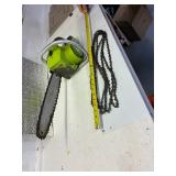 chain saw and chain saw chains and files