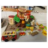 webbles hunny tree and school set.