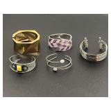 Ladies fashion estate cuff bracelets, five pieces, see pictures for details.