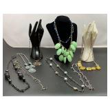 Ladies fashion estate jewelry necklaces, 10 pieces, see pictures for details.
