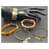 Ladies fashion estate bracelets, five pieces, see pictures for details.