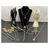 Ladies fashion estate jewelry beaded necklaces, and more. See pictures for details.