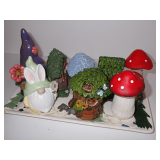 Peppermint & Pine Decorative Display Dish with Figurines