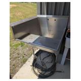 DEEP BASIN STAINLESS RESTAURANT SINK