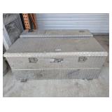 CUSTOM METAL TRUCK BED STORAGE BOX WITH BUILT-IN FUEL TRANSFER TANK