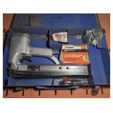 PASLODE COMMERCIAL GRADE AIR POWERED LARGE CROWN STAPLE GUN WITH METAL CASE