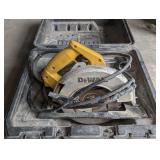 DEWALT CIRCULAR SAW WITH CASE