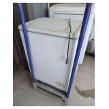 SIMPLICITY CHEST FREEZER