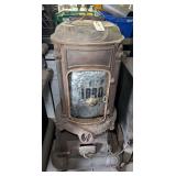 ANTIQUE ROANOKE NO. 8B CAST IRON STOVE / HEATER