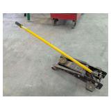 4,000 LB FLOOR JACK