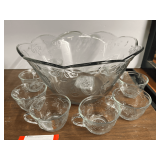 Anchor punch bowl set, 'Savannah'pattern, comes with original box, appears to have never been used, see pictures for details.