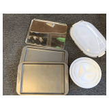 TOTE AND GO COVERED HORS D'OEUVRES TRAY, 3 COOKIE SHEETS & FOLDING 3 TIER PARTY SERVER
