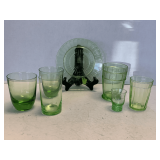 7 PIECES OF VINTAGE GREEN GLASS TO INCLUDE JEANNETTE GLASS 'DORIC GREEN' GOBLET, VINTAGE ANCHOR HOCKING GLASS 'BLOCK OPTIC' BREAD PLATE, VINTAGE ANCHOR HOCKING GLASS 'PILLAR OPTIC' JUICE GLASS & MORE