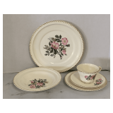 HARTVER POTTERY CO 22K GOLD TRIM 'WILD ROSE BOUQUET' - 5 PLACE SETTING