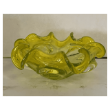 VINTAGE UNIQUE ITALIAN CANARY YELLOW BLOWN ART GLASS BOWL SHAPED LIKE A FLOWER 8 1/2' WIDE X 4 1/2' TALL