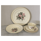 HARTVER POTTERY CO 22K GOLD TRIM 'WILD ROSE BOUQUET' - 5 PLACE SETTING