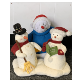 KNITTED SNOWMAN WEIGHTED DOOR STOP 12' TALL X 8' WIDE & MUSICAL MR & MRS SNOWMAN 12' LONG X 10' TALL