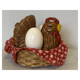 VINTAGE GIFTCO CERAMIC HEN IN BASKET WITH SALT & PEPPER SHAKERS 5' LONG X 5' WIDE X 5 1/2' TALL