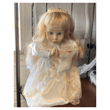 BATTERY OPERATED LIGHTED ANIMATED PRAYING ANGEL 12' TALL X 8' WIDE