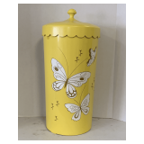 VINTAGE YELLOW HEAVY PLASTIC BUTTERFLY PATTERN SCALLOPED LID HAMPER 12 1/2' ROUND 27' TALL