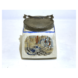 Vintage Coronetware porcelain sugar cube bowl with built-in tongs, see pictures for details.