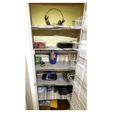 Hall… Closet lot of entire content of pantry closet, includes a George Foreman grill, assorted vases, muffin tin, and more. See pictures for details ￼