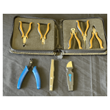Garage… Craftsman portable pliers set, with storage case, see pictures or details.