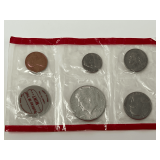 1969 United States Bureau of the Mint Uncirculated Coin Set with silver (40%) Kennedy half dolllar