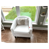 SUN… Leather look, contemporary club chair, comes with accent pillow, see pictures for details.