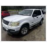 2006 Ford Explorer SUV XLS V6, 4