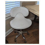WHITE SADDLE SEAT ROLLING STOOL WITH ADJUSTABLE HEIGHT