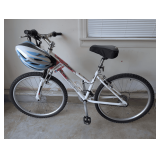 DIAMONDBACK MOUNTAIN BICYCLE WITH SCHWINN INTERCEPT HELMET