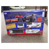 Eztec North Pole Express 29-Piece Battery Operated Train Set-Please Come to inspection to verify all pieces are present.