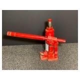 Kmart 2-Ton Hydraulic Bottle Jack with Lift Range and Handle
