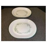 Set of 2 Corelle Corning Green Ivy Leaf Pattern Serving Platters, see pictures for details.