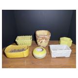 Assortment of vintage ceramic planters, six pieces, see pictures for details.