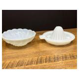 LR… Vintage Milk Glass, includes a milk glass juicer, and a lovely swirl milk glass bowl, believed to be vintage Hazel Atlas glass. See pictures for details.
