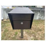 Garage… US mail metal security mailbox, mailbox only, post is not included. See pictures for details.