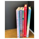 Garage… Pottery collector and guide books, six pieces, see pictures for details.