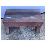 Garage… Vintage/primitive footstool, see pictures for details.