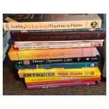 Garage… Assortment of collector and guidebooks, 11 pieces, see pictures for details.